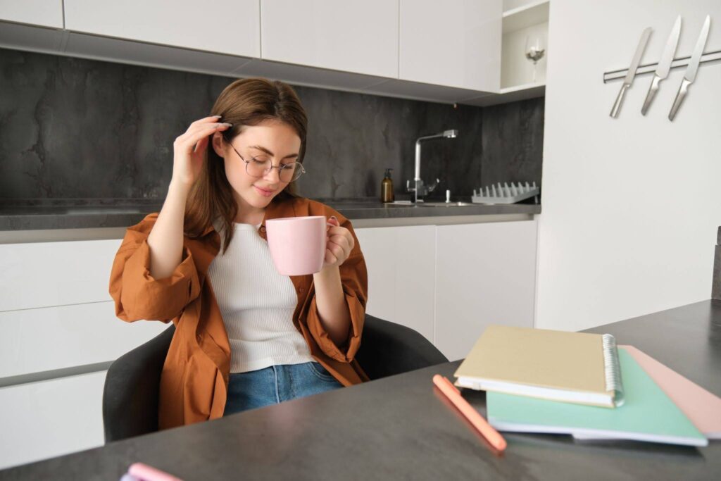 Beating MCAT Burnout: Protecting Your Head While You Study 1 A premed student taking a break during studying.